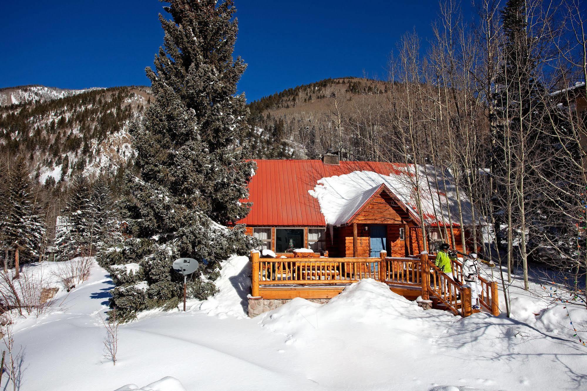 Alpine Village Suites Taos Ski Valley Exterior photo