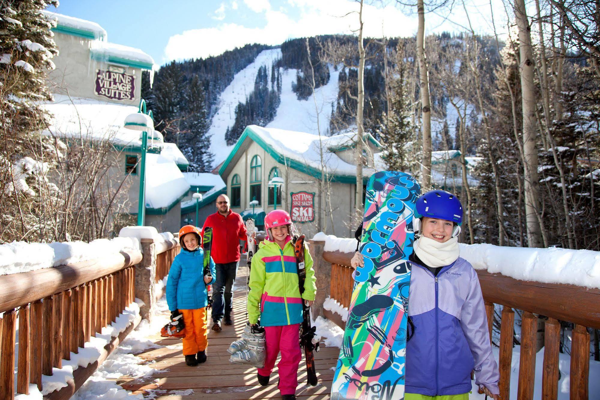 Alpine Village Suites Taos Ski Valley Exterior photo