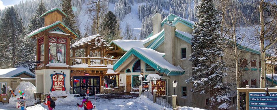 Alpine Village Suites Taos Ski Valley Exterior photo